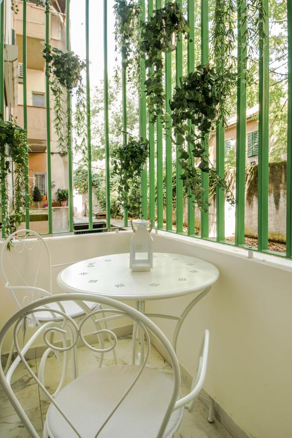 Couette-café Miraval Luxury