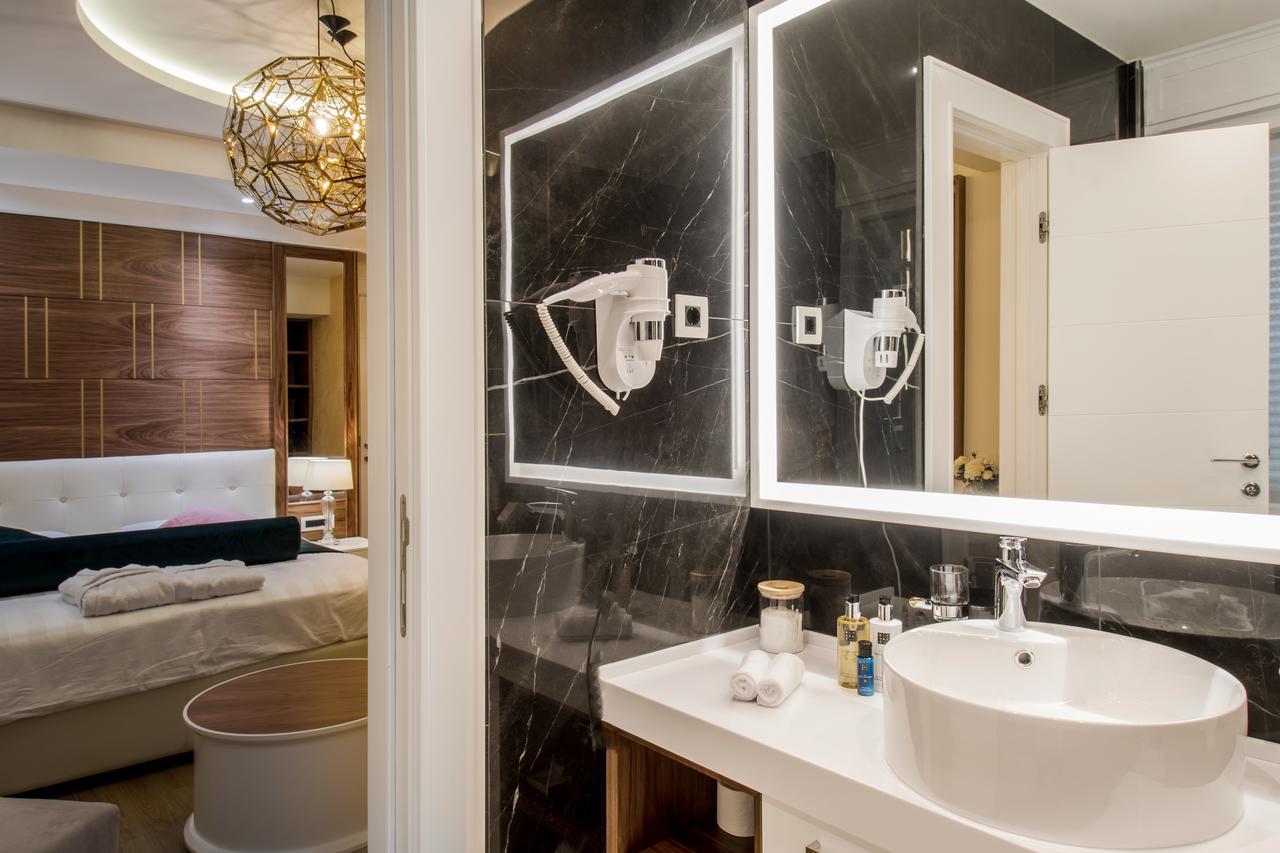 Couette-café Miraval Luxury 4*